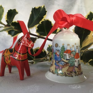 Christmas bell, Hutschenreuther Porcelain Ornament by Ole Winther 1994’s, decor: ‘Ostseeinsel’ Limited Edition Since 1978&#39;s