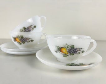 Coffee Set, 6 Cups With Saucers and Pitcher, Arcopal