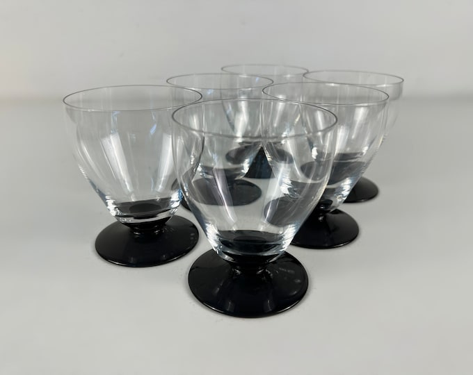 Set of 6 Art Deco crystal wine glasses, clear glass chalice and black glass base, hand made from the 1930s