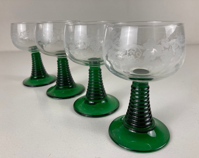 Set of 4 large green stemmed wine glasses, rummer wine glasses, Alsace wine glasses, beautifully decorated, vintage from the 70s France