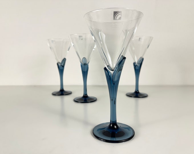 Set of 4 gorgeous vintage Florian Bleu white wine glasses from the Light and Music series, by Luigi Bormioli, Italy 1980s