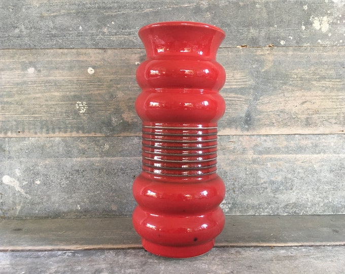 Large Mid Century (70s) vase West Germany, lovely red