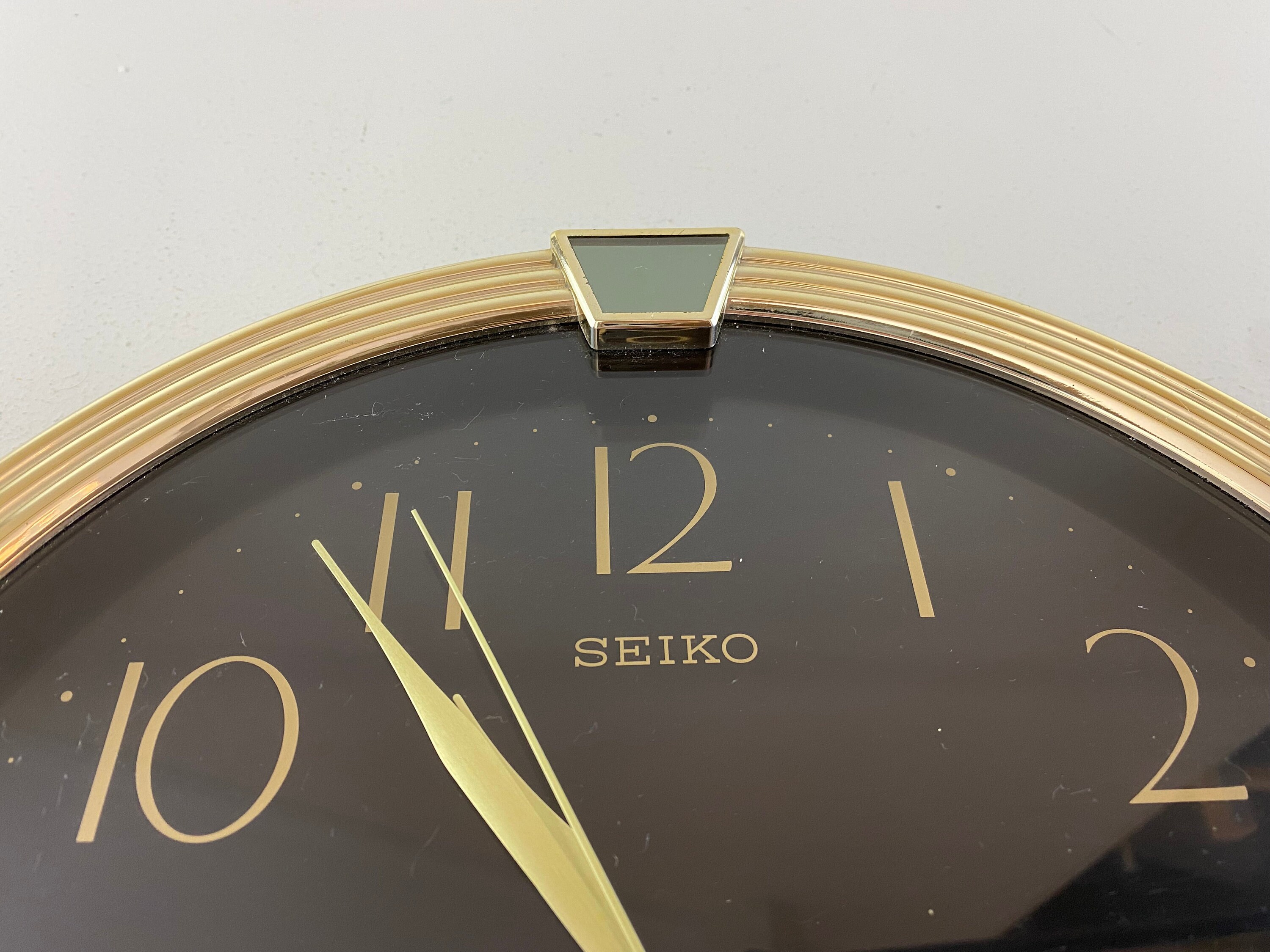 Vintage Seiko Quartz Wall Clock Gold Plastic Frame Made In Japan 