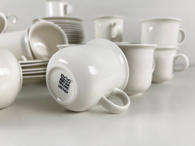 Arabia Artcica coffee cup and saucer, Scandinavian minimalist design by Inkeri Leivo, Finland 1980s afbeelding 2