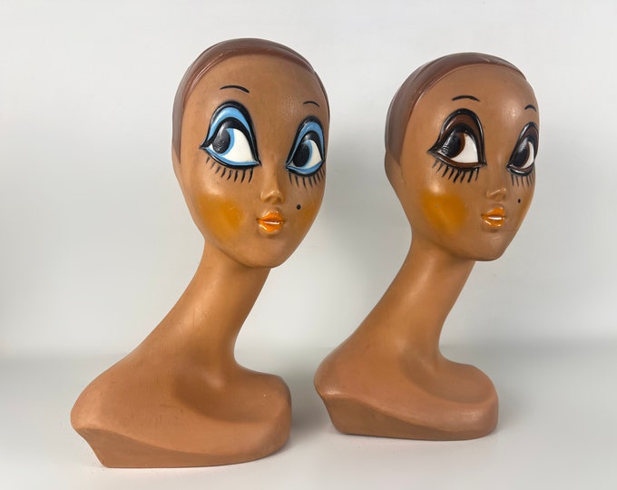 Iconic mannequin Twiggy model head, display head by Huard, France, 1971