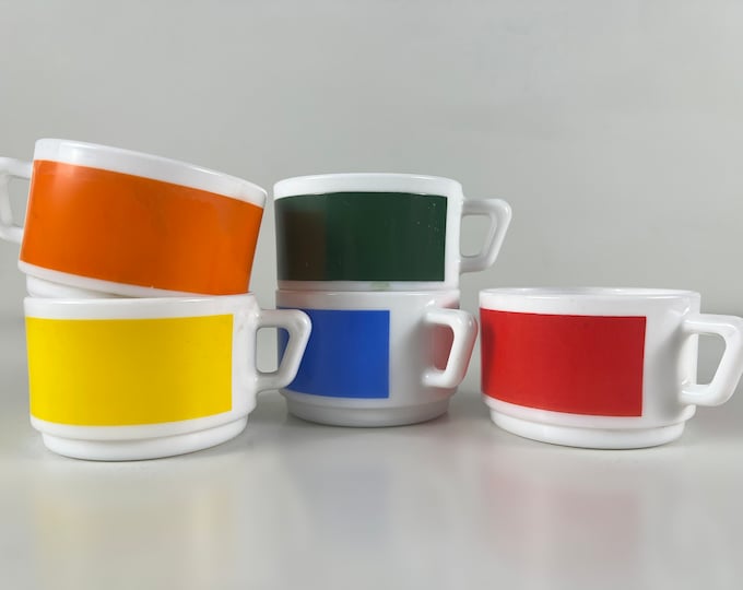 Sets of 5 vintage Arcopal coffee cups, tea cups, bright colors, Arcopal France 1970s kitchenware, retro mid century modern design