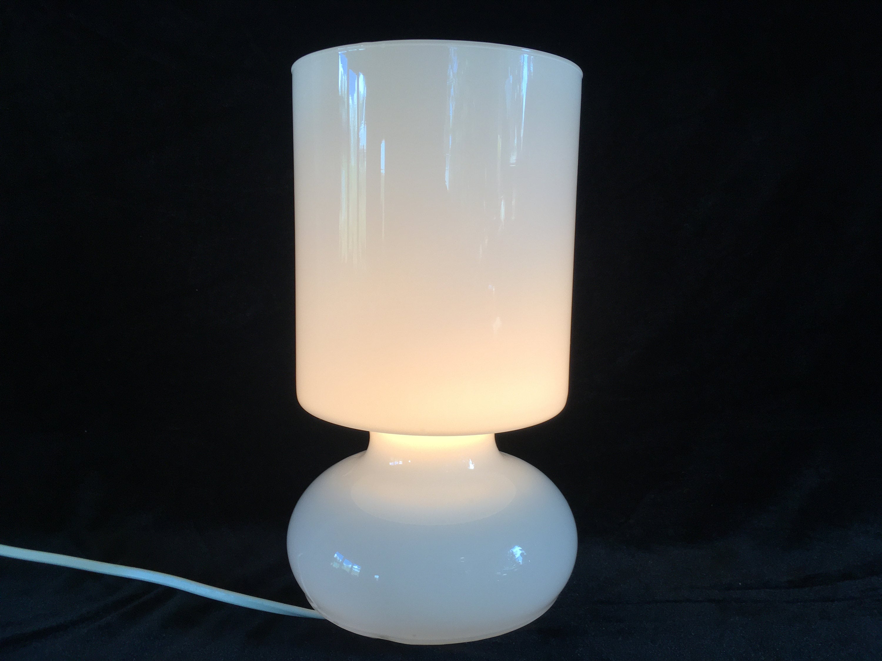 Vintage Ikea Lykta Lamp Retro Mushroom Table Lamp in White Hand
