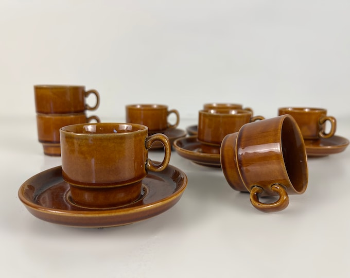 Vintage set of 8 demi tasse coffee cups with 5 saucers, vintage tableware from the 1970s.