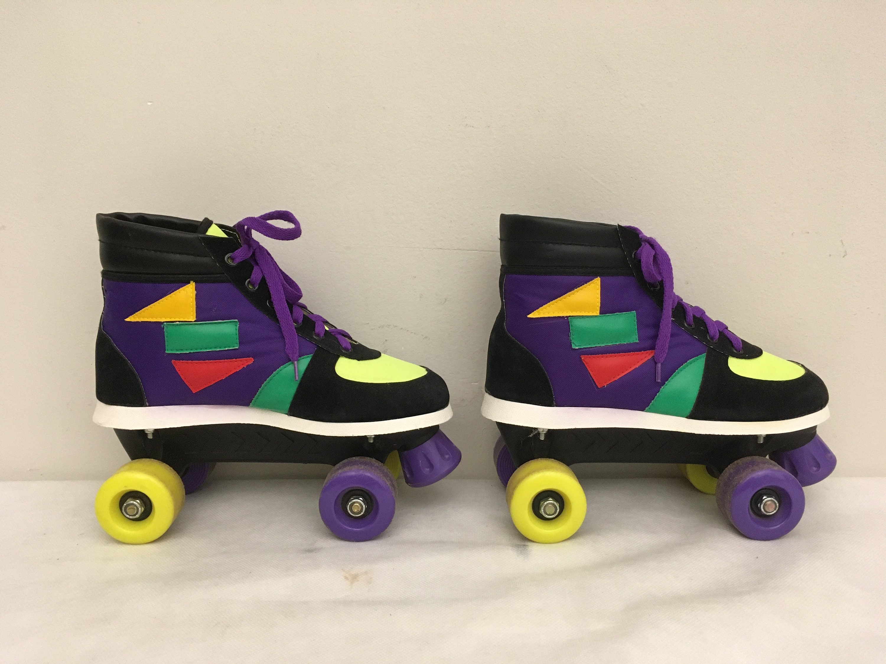 Size EU 34 US 4.5 Vintage 90's Retro Roller skates Schoenen damesschoenen Sneakers & Sportschoenen Skateschoenen Rolschaatsen pink purple UK 2 