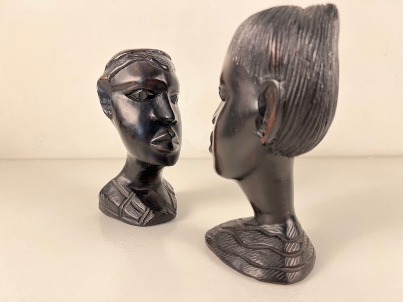 Vintage carved African heads, pair of 2 men, ebony wood from the 1970s afbeelding 5