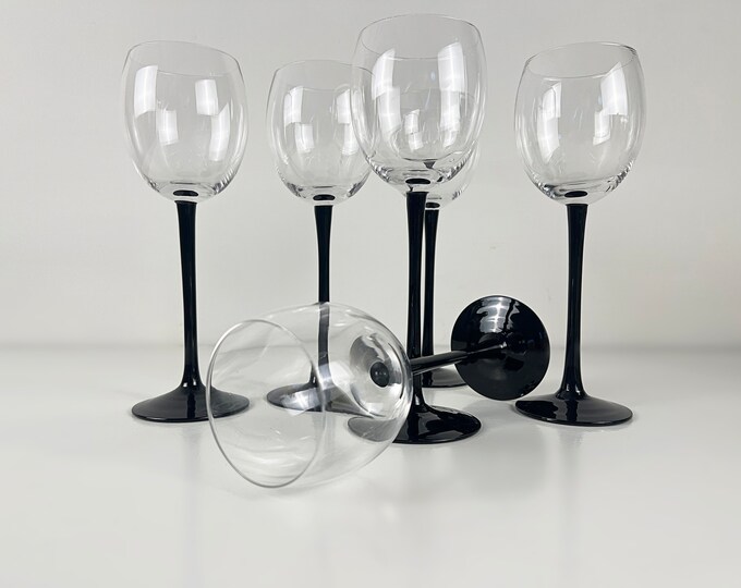 Luminarc Domino style, Set of 6 XL vintage red wine glasses with a black stem