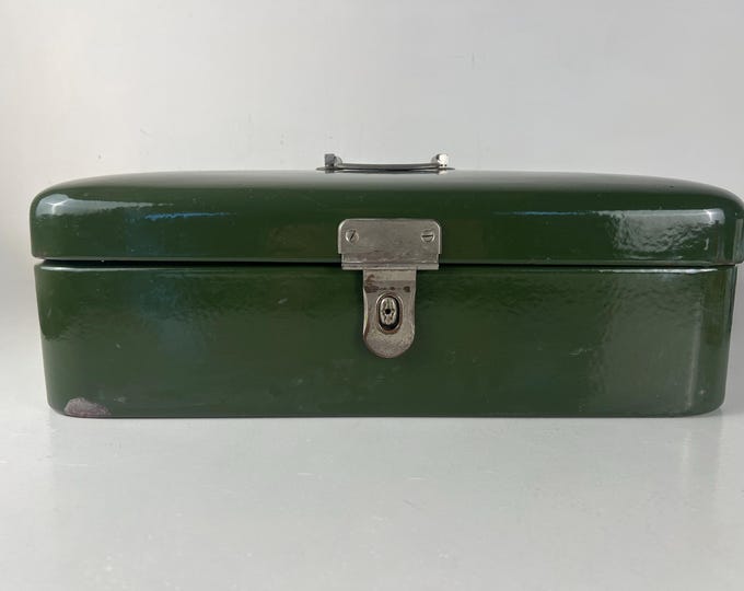 Enamel bread box, bread bin in mint green, beautiful vintage Dutch mid century modern design from the 1950s