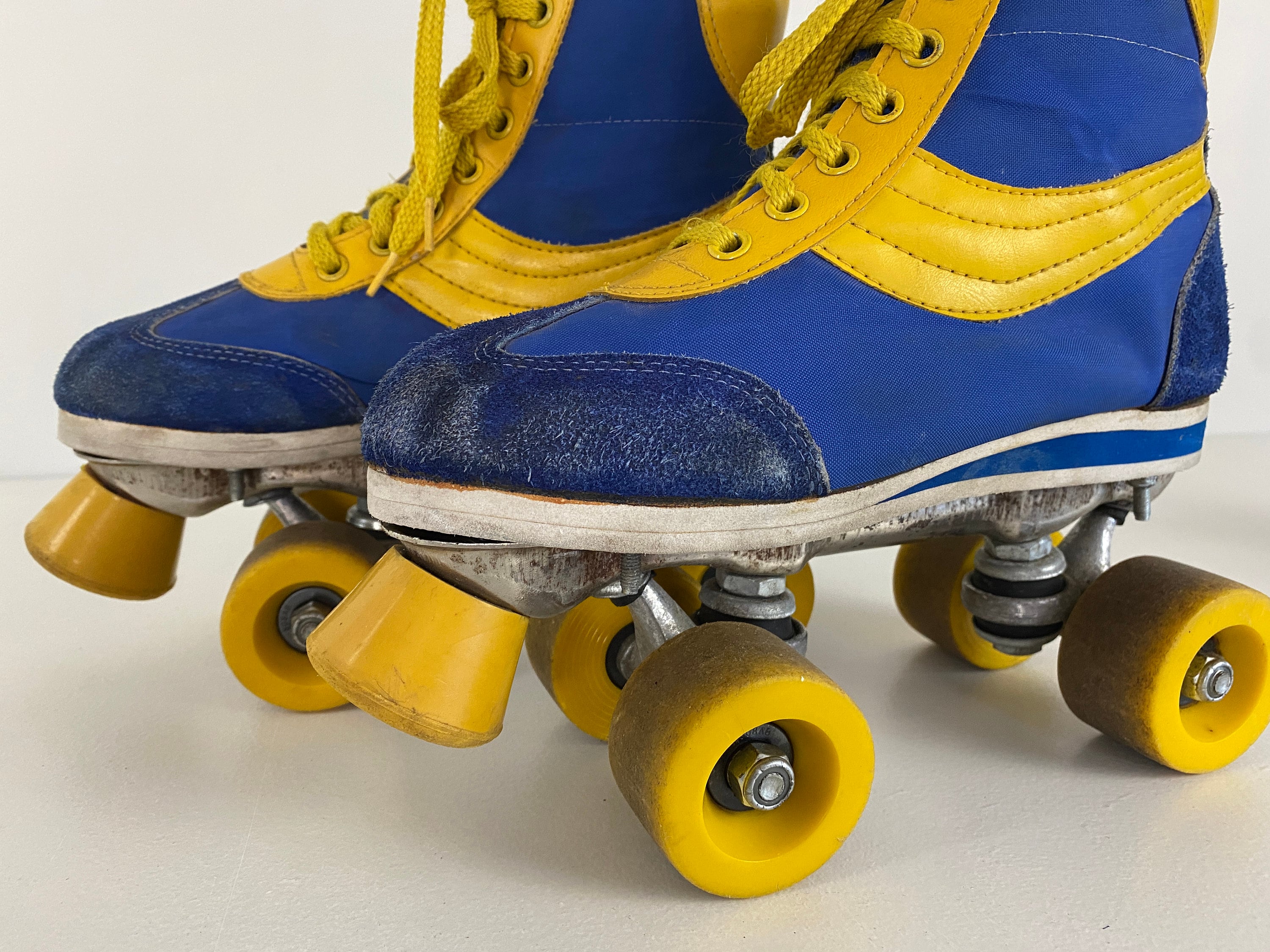 Vintage 70s Retro Roller skates, disco roller skates yellow and blue