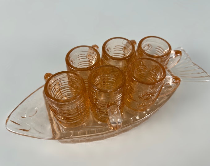 Set of 5 vintage shot glasses, French pink depression rosaline glasses served in a fish shaped tray. Manufactured by BVB France 1950s .