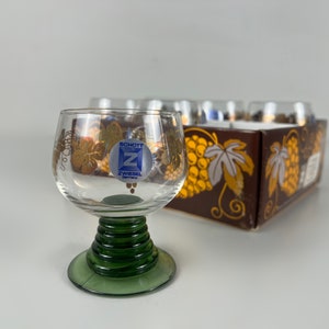 Set of 6 Schott Zwiesel, olive green stemmed gold decorated white wine glasses, stemmed glasses, vintage barware from Germany image 9