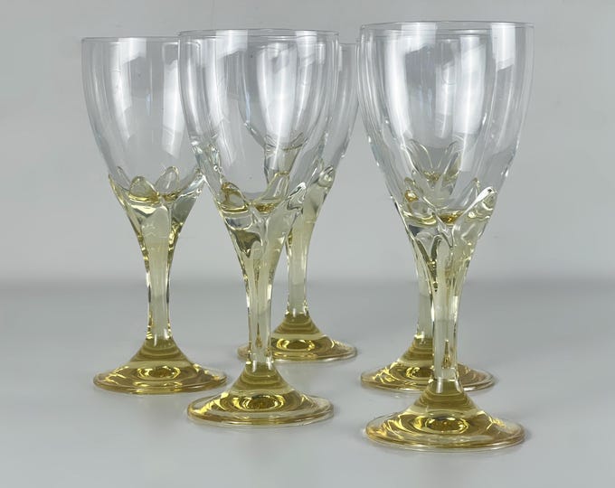Set of 5 gorgeous Bormioli Bouquet vintage red wine glasses, in rare yellow light honey color.