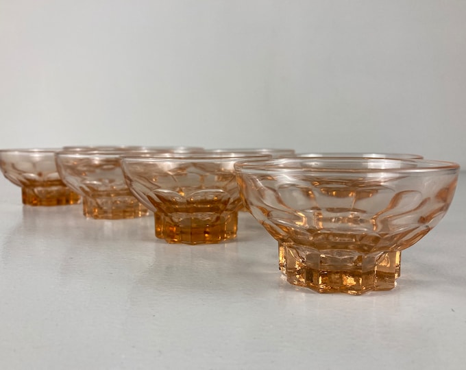 8 Vintage art deco pink glass cups, sherbet, dessert, champagne bowls, rosaline glass with star shaped base, France 1960's