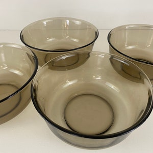 Arcoroc France, Smoke glass serving bowls, ø 18 cm, Set of 2, beautiful mid century design from the 1970s afbeelding 8