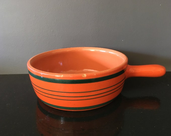 Oven dish with handle in orange with green decor 1970's