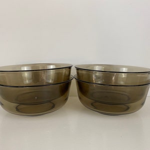 Arcoroc France, Smoke glass serving bowls, ø 18 cm, Set of 2, beautiful mid century design from the 1970s afbeelding 1