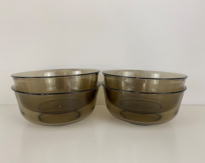 Arcoroc France, Smoke glass serving bowls, ø 18 cm, Set of 2, beautiful mid century design from the 1970s