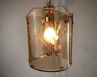 Hollywood Regency style pendant lamp, chandelier lamp, brass colored metal and brown glass, lovely vintage light by Massive from the 1970’s