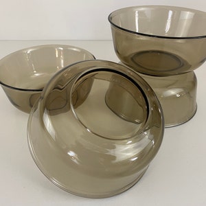 Arcoroc France, Smoke glass serving bowls, ø 18 cm, Set of 2, beautiful mid century design from the 1970s afbeelding 10