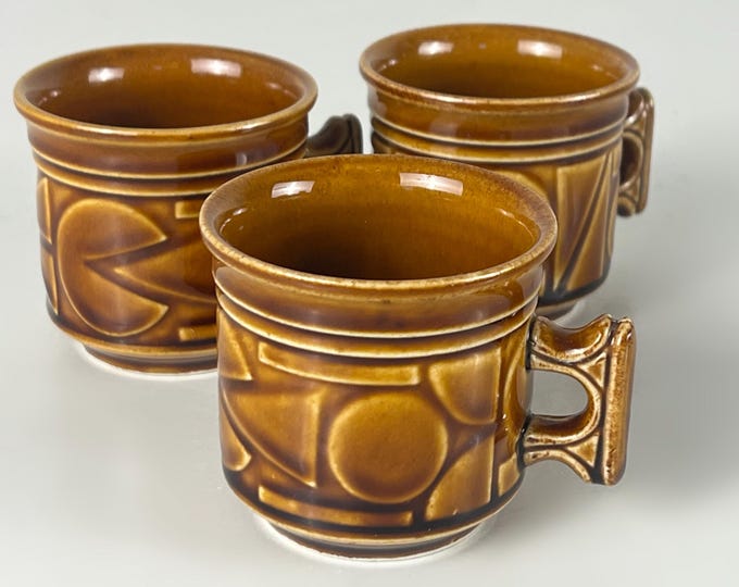 Set of 3 vintage porcelain espresso cups manufactured in the 1970s by IPA Italy