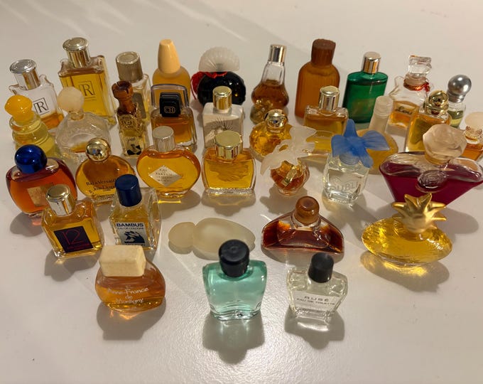 Lot of 35 miniature perfume bottles, vintage perfume bottles