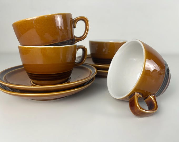Set of 4 lovely vintage porcelain, caramel brown, cappuccino cups and saucers, Tognana Italy 1960s