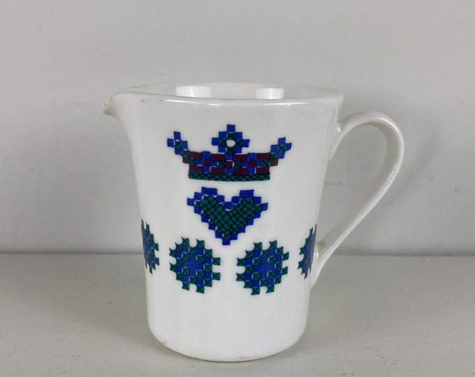 Figgjo Flint Menu, small milk jug,  creamer, embroidery design by Hermann Bongard, Figgjo Flint Menu Norway, Mid Century Modern 1960's