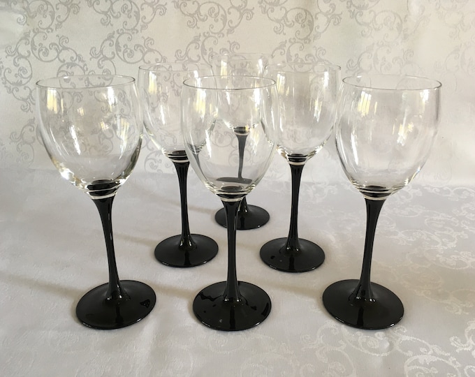 Set of 3, 4 or 6 vintage wine glasses, Luminarc Domino, black stem, mid century modern barware from France from the 1970s