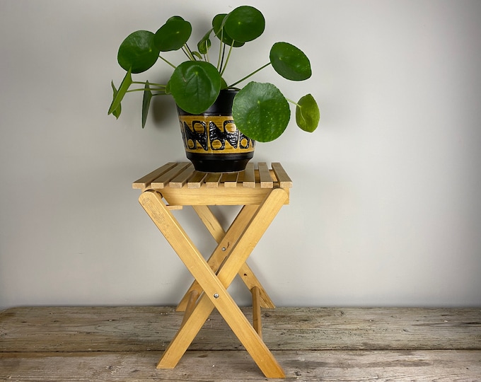 Foldable wooden plant stand, plant table, plant stool, Bohemian decor, lovely vintage from the 1980's