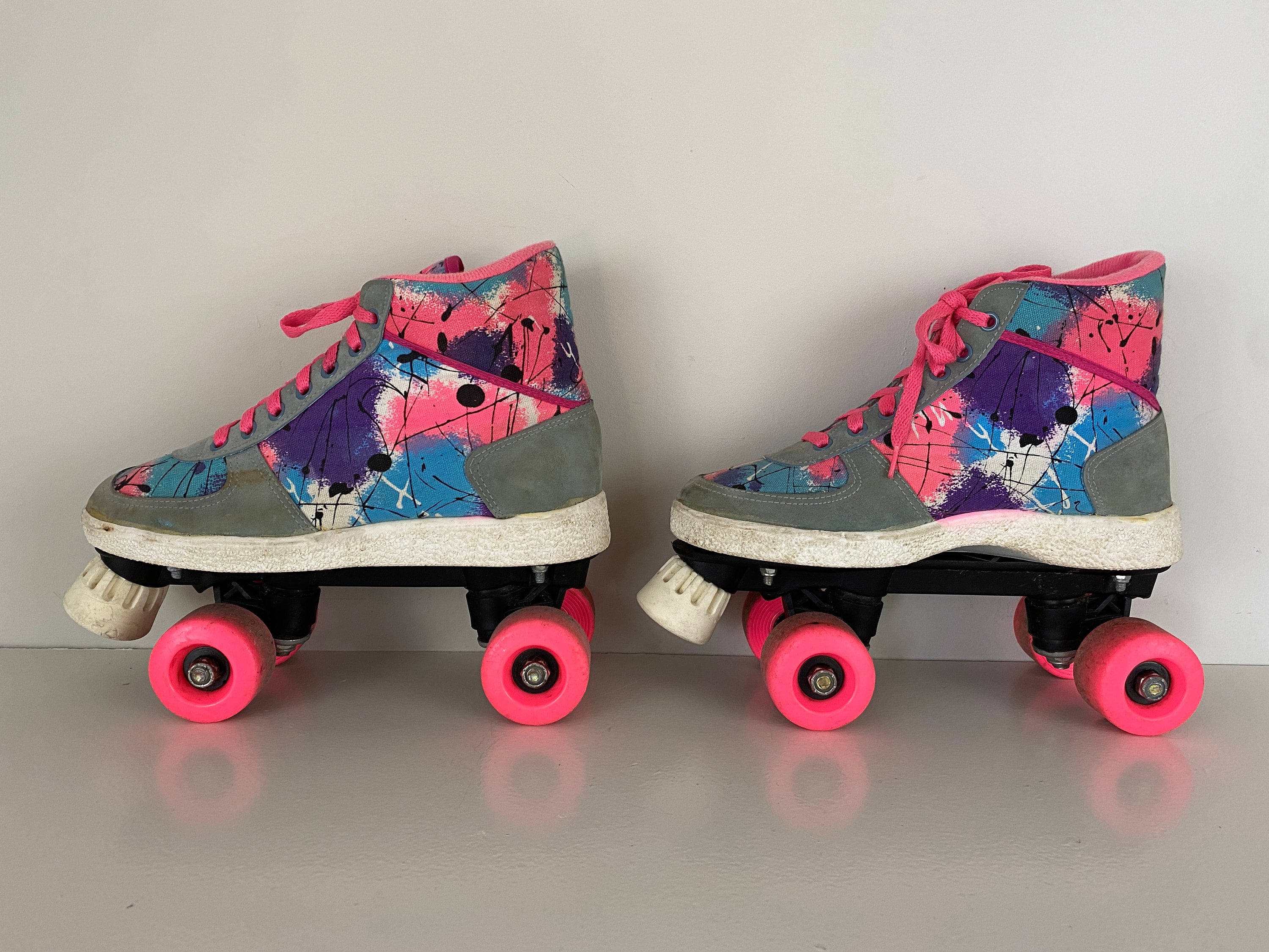 Roller, paire de patin à roulettes des années 80' ⋆