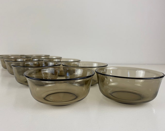 Arcoroc France, Smoke glass dessert bowls, ø 11.5 cm, fruit bowls, Sets of 3 or 4, beautiful mid century design from the 1970s