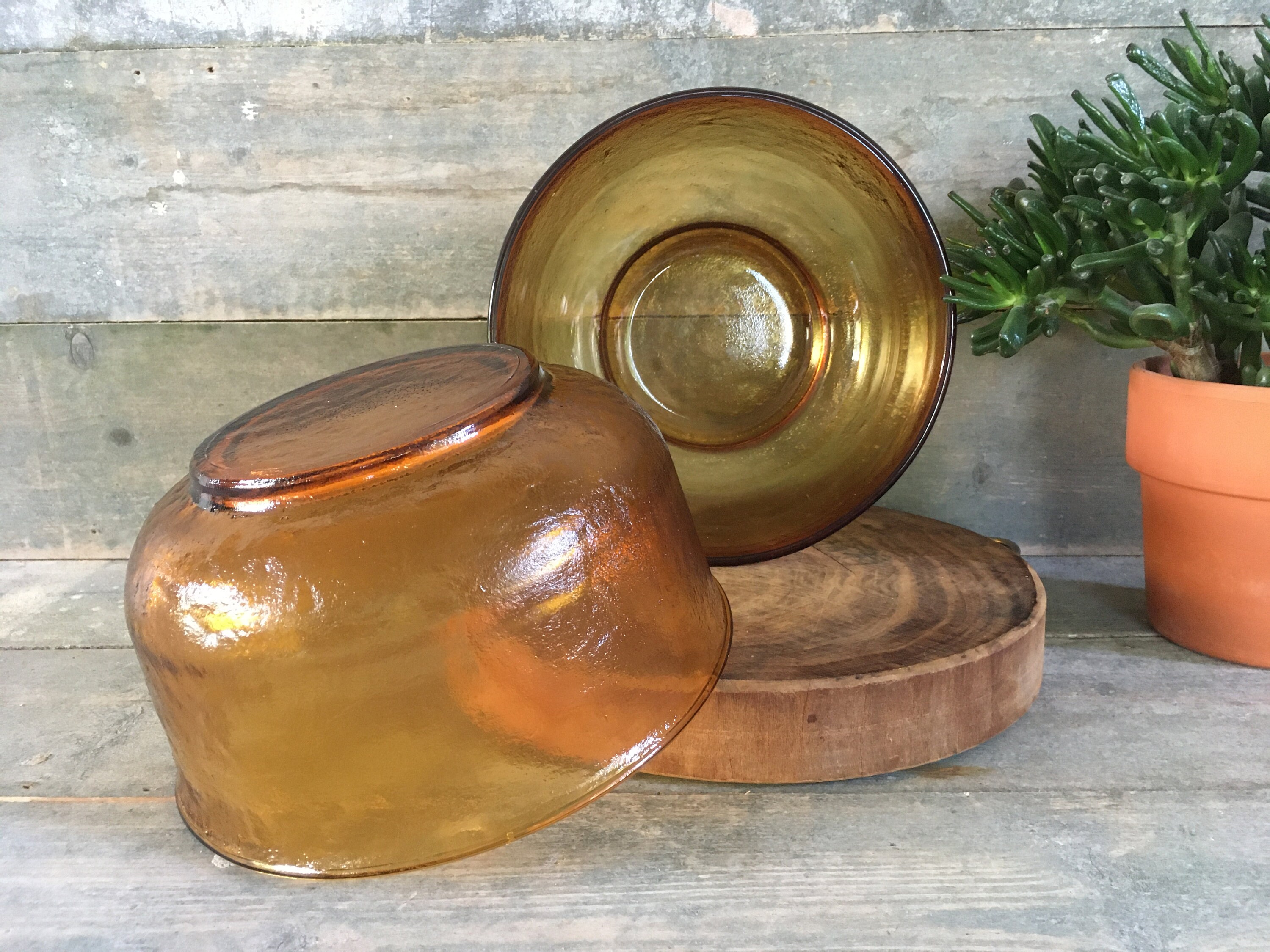 Amber glass serving bowl Sierra design by Arcoroc France, mid century