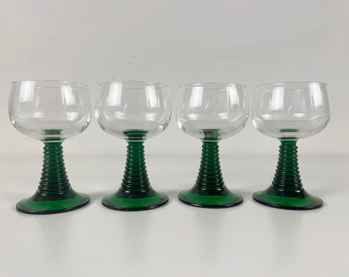 Set of 4 green stemmed wine glasses, rummer wine glasses with green colored ribbed stem 70s France.