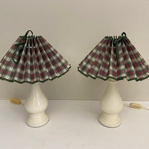 Pair of vintage wooden table lamps with checkered fabric pleated shade, 1980s design