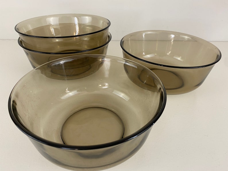 Arcoroc France, Smoke glass serving bowls, ø 18 cm, Set of 2, beautiful mid century design from the 1970s afbeelding 7
