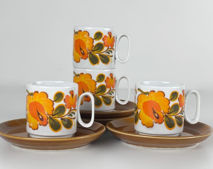 Set of 4 lovely Italian vintage porcelain coffee or espresso cups with saucers Tognana Italy 1970s