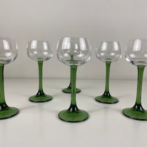 Set of 6 Olive green stemmed wine glasses, white wine glasses, wine glasses, Vintage glassware from the 1980s