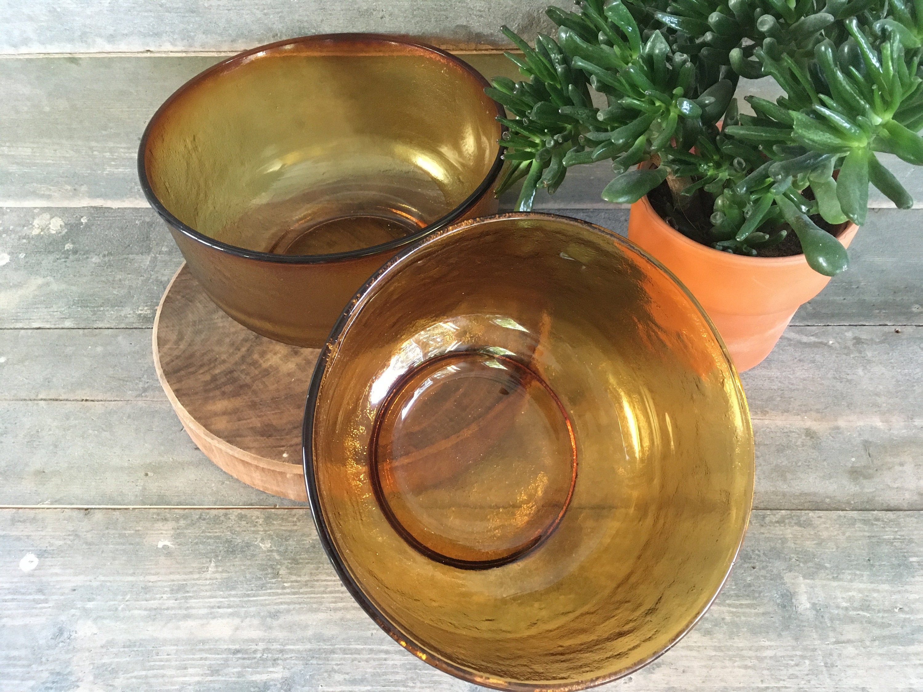 Amber glass serving bowl Sierra design by Arcoroc France, mid century