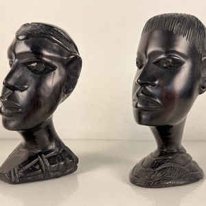 Vintage carved African heads, pair of 2 men, ebony wood from the 1970s afbeelding 1