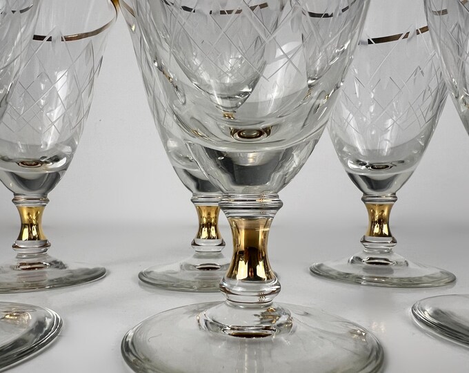 Set of 5 or 6 vintage hand blown large red wine glasses with golden rim and foot, 50s, mid century design barware