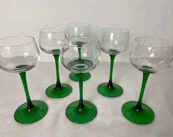 Set of 4, 5 or 6 green stemmed wine glasses, white wine glasses, French Alsace wine glasses, Vintage Lumin(arc) glassware 1980s