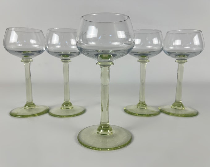 Set of 5 small light green stem, white wine glasses, Alsace wine glasses, stemer glasses, dessert wine glasses, French Vintage 1960s