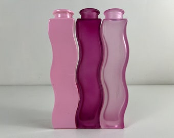 Set of 3 IKEA Skämt wave vase, Ikea squiggle glass vases in pink tones, a great vintage IKEA design from the 1990’s