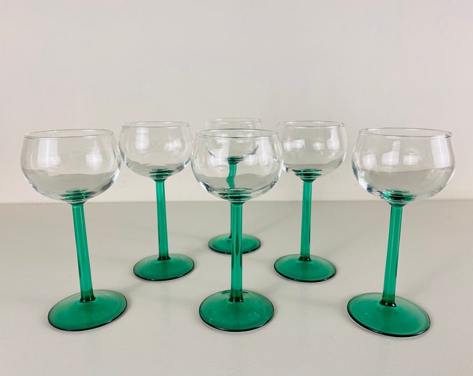 6 Ocean green stemmed white wine glasses, roemer glasses, Alsace wine glasses, beautiful turquoise green, French Vintage Luminarc 1980's