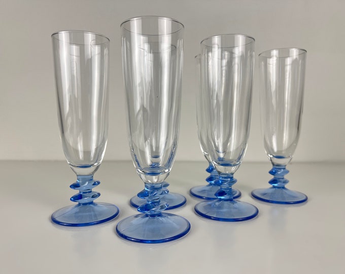 Set of 6 vintage champagne glasses, sparkling wine, prosecco glasses, flutes, blue stem. Mid century modern barware 1980s