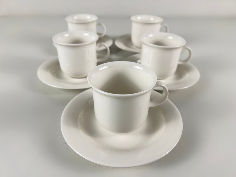 Arabia Artcica coffee cup and saucer, Scandinavian minimalist design by Inkeri Leivo, Finland 1980s 5 cups and saucers